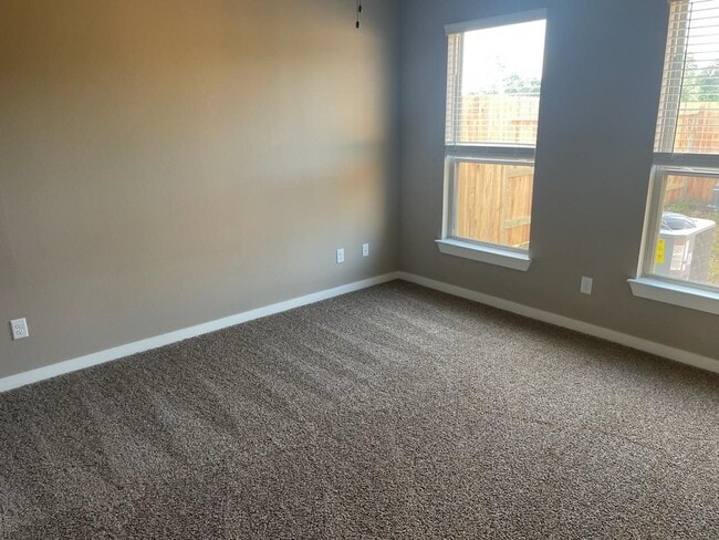 Photo - 9889 Grosbeak Ln