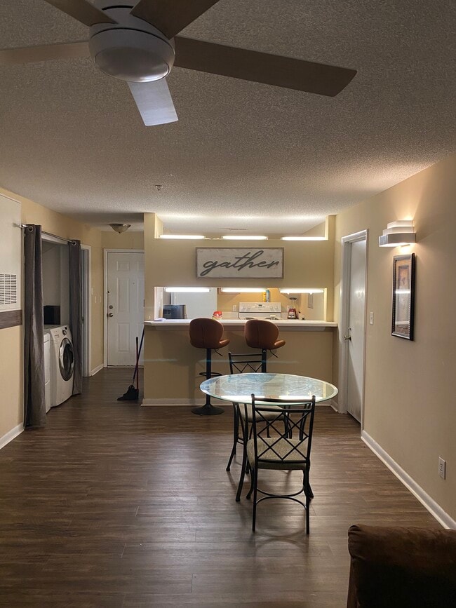 Building Photo - 1221 University Ct Unit 202A Rental