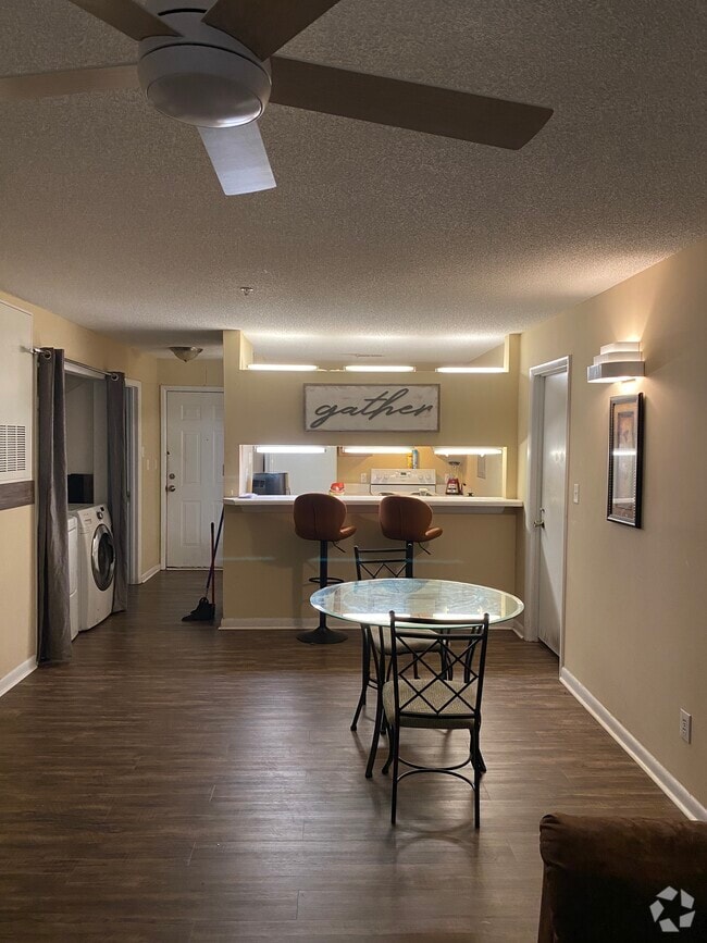 Building Photo - 1221 University Ct Unit 202A Rental