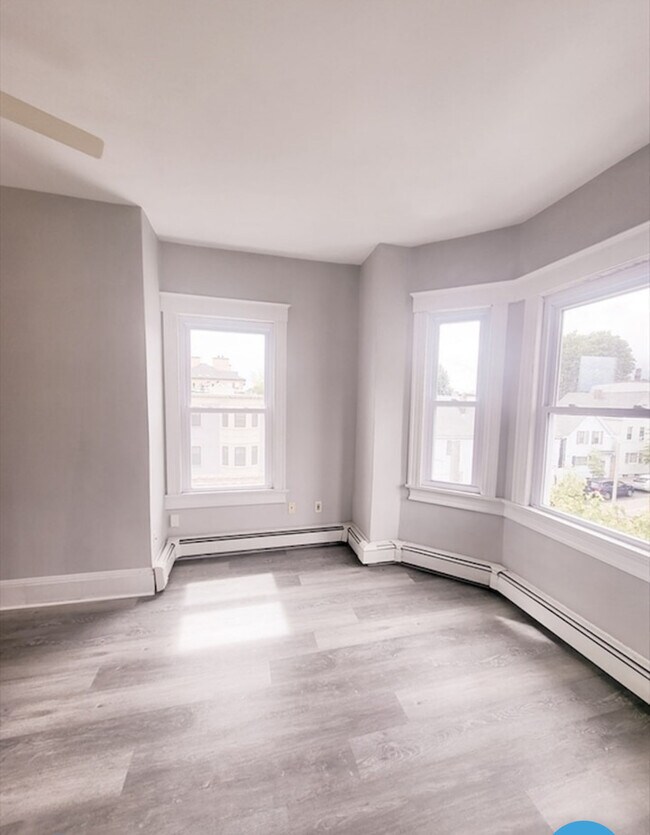 Building Photo - 105 Eutaw St Unit EAST BOSTON 2 BEDROOM