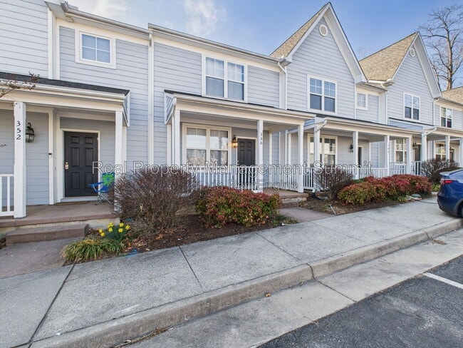 Building Photo - 350 Marquette Ct