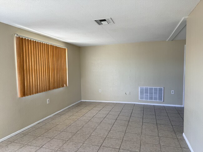 Photo - 7303 Deerfield Dr