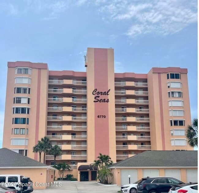 Building Photo - 6770 Ridgewood Ave Unit 702