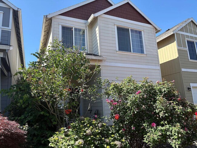 Photo - 17644 SW Lawton St