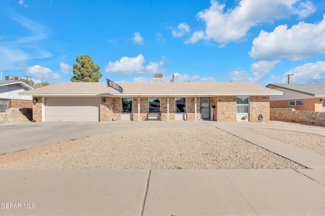 Photo - 9913 Album Ave