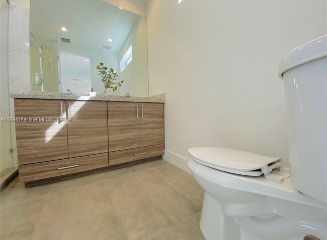 Photo - 3653 SW 25th St