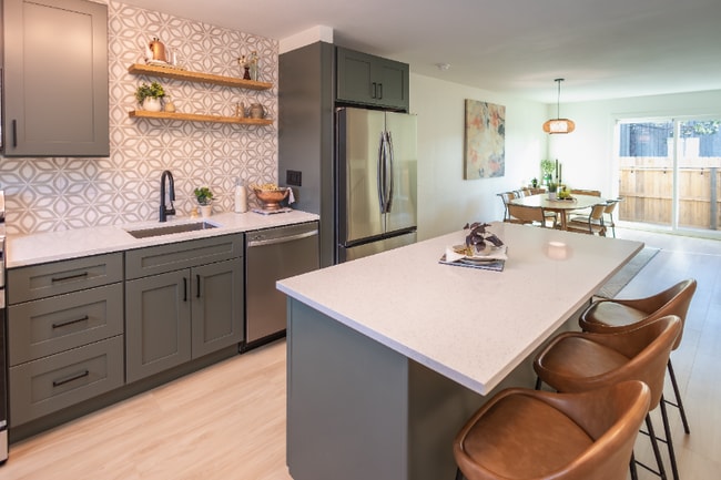 Building Photo - 5711 W 92nd Ave