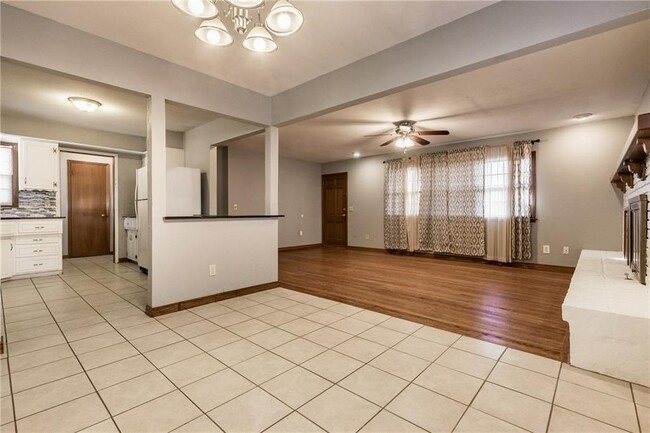 Photo - 9913 Sunnymeade Pl