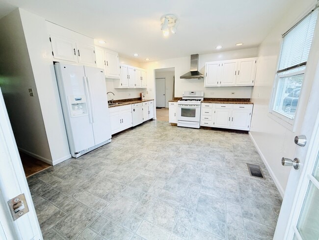 Photo - 2904 Stork Ct