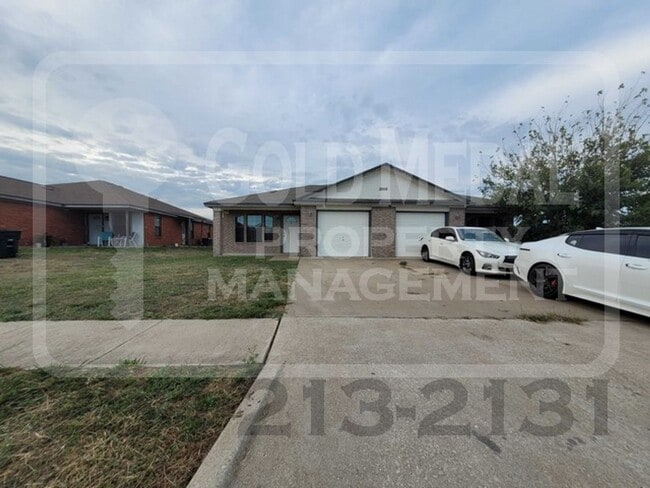 Building Photo - 2808 Lucille Dr Unit A Rental