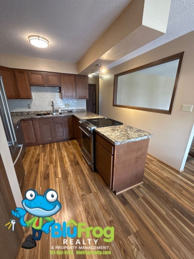 Photo - MO - 8th Ave Duplex Unit MO - 1415 8th Ave NE