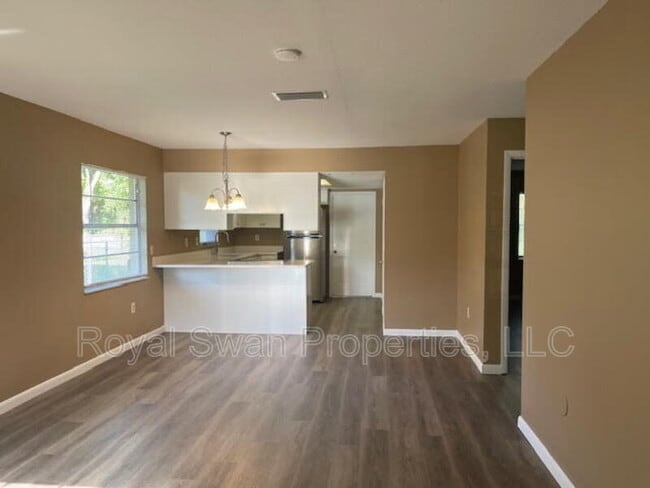 Photo - 724 Zella Ln