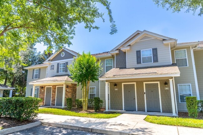 Spring Lake Cove Apartments