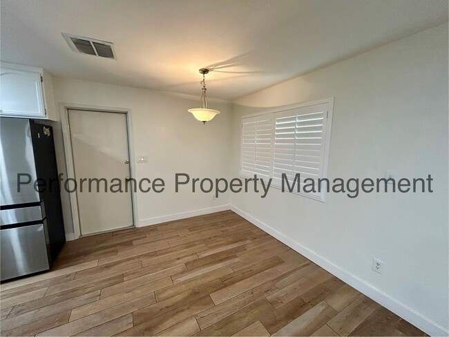 Photo - Cozy 3 Bed/2 Bath Home in SW Bakersfield w/ RBP & Security Deposit Alternative Option