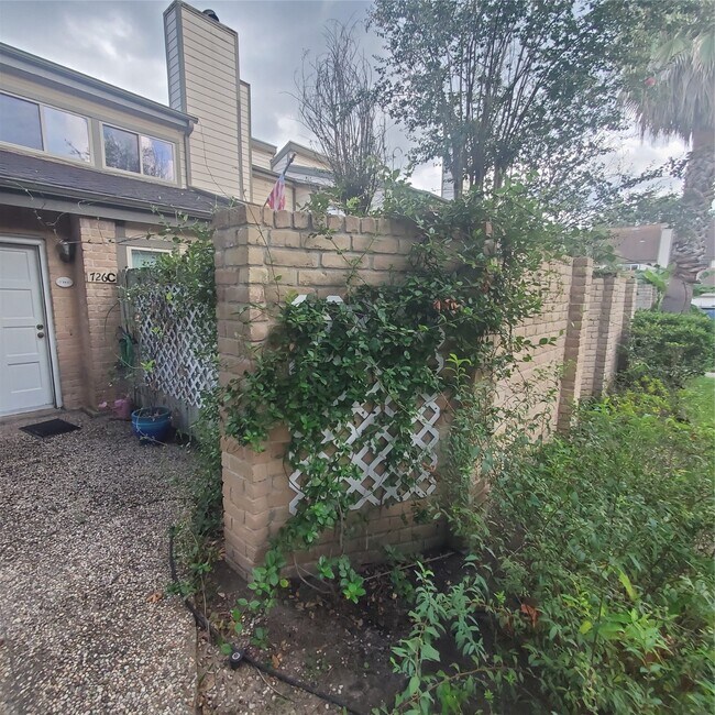 Building Photo - 726 Country Pl Dr Unit C