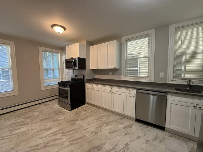 Photo - 205 Chelsea St Unit 1