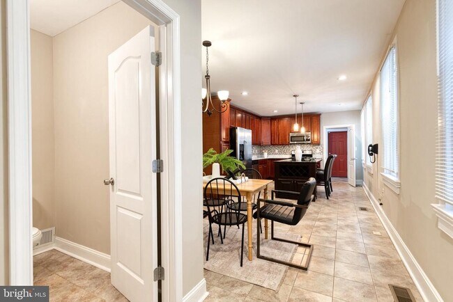 Photo - 23 N Chester St