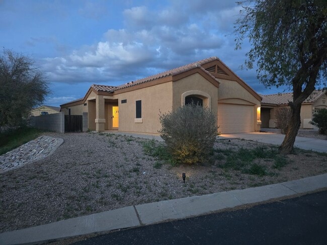 Photo - Beautiful 3 bedroom, 2 bath Home available