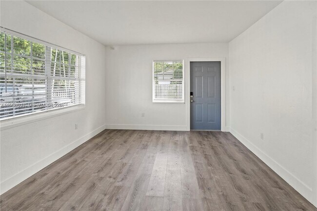 Photo - 12108 NE 5th Ave Unit 3