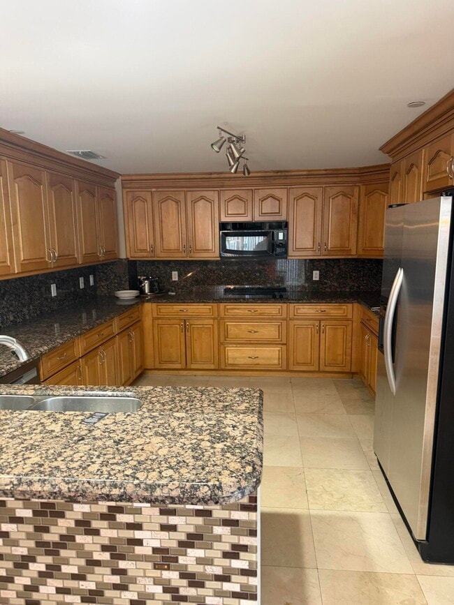 9 NE 20th Ave Unit 503