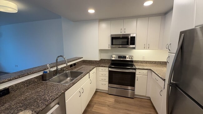 Photo - EPIC REA: Beautiful 1 Bed/ 1 Bath at South Beach Neighborhood! Unit 607