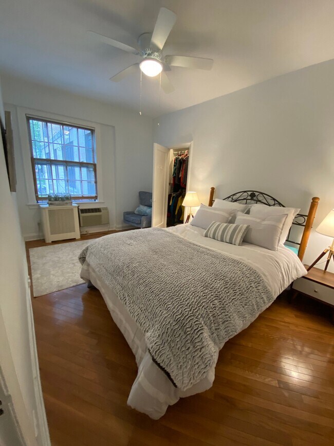 Photo - 2032 Belmont Rd NW Unit Apt 107