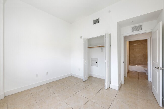 Photo - Aurora Apartments