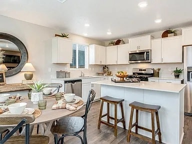 Photo - 2721 Chickadee Ln