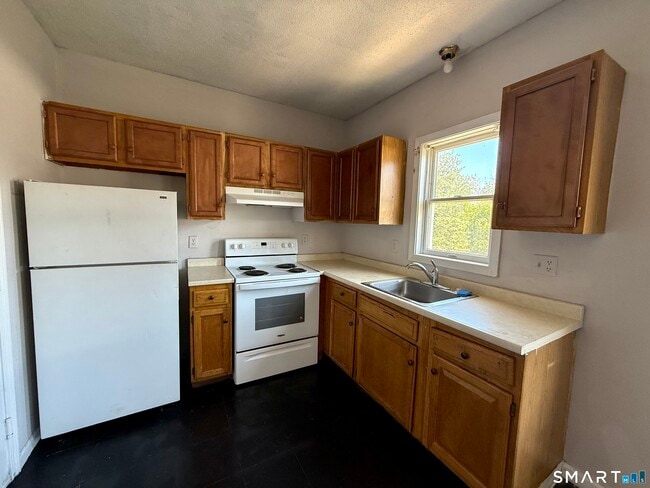 Building Photo - 192 S Main St Unit 4