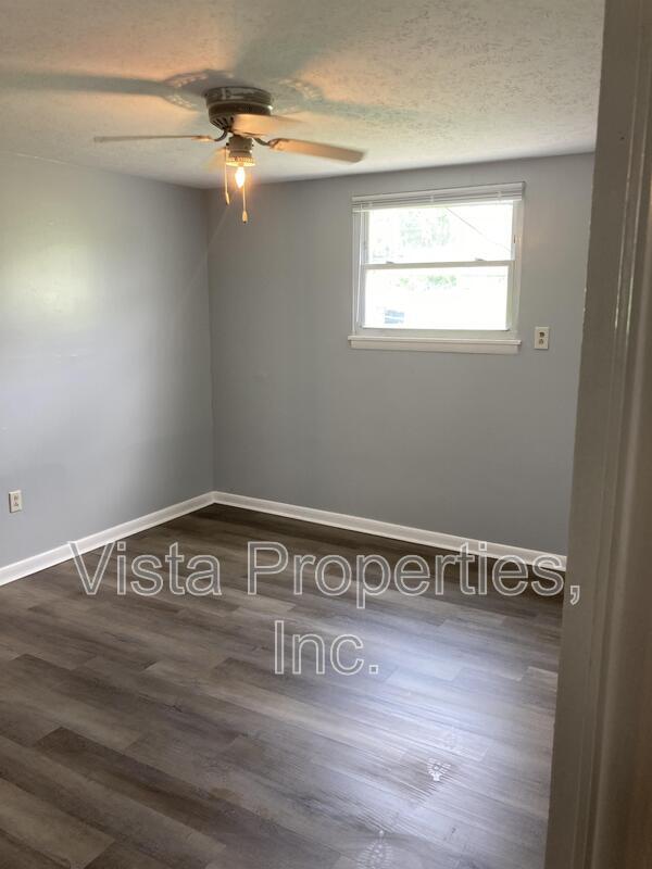 Photo - 4903 Saddlebrook Ln Unidad Apt 2