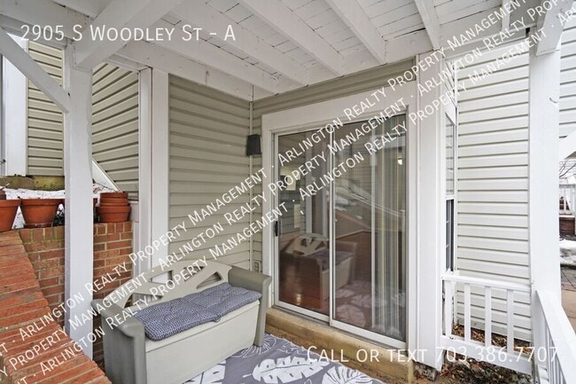 Photo - 2905 S Woodley St
