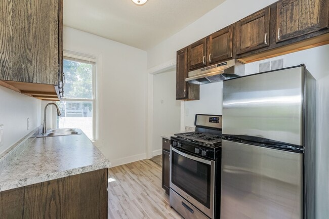 Photo - 1115 1/2 4th Street NE Unit 2