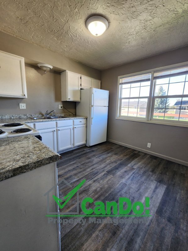 Photo - Now June 1st! Remodeled 2 bedroom, 1 bathr... Apartment Unit 2