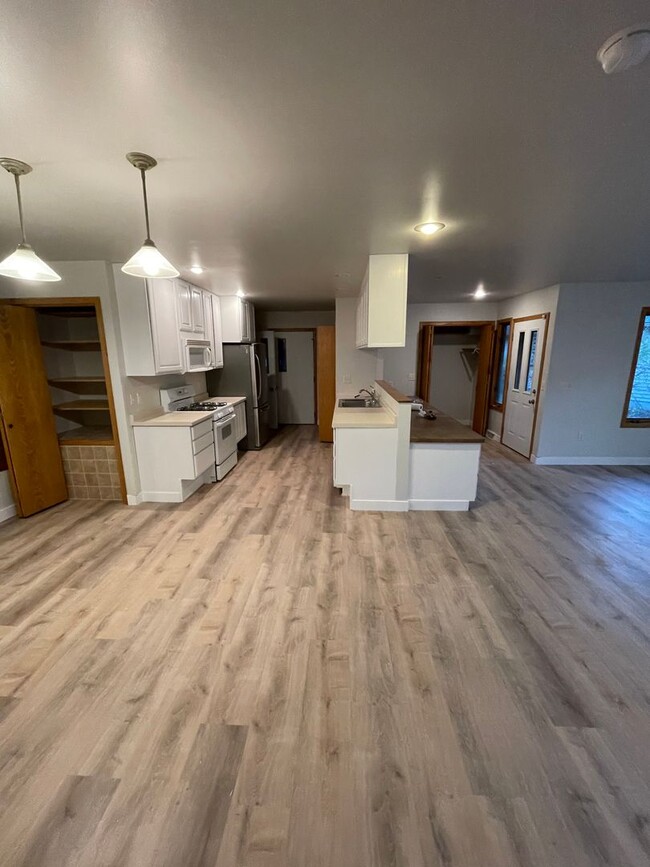 Mill Rd Ct - Mill Rd Ct Apartment Unit 116