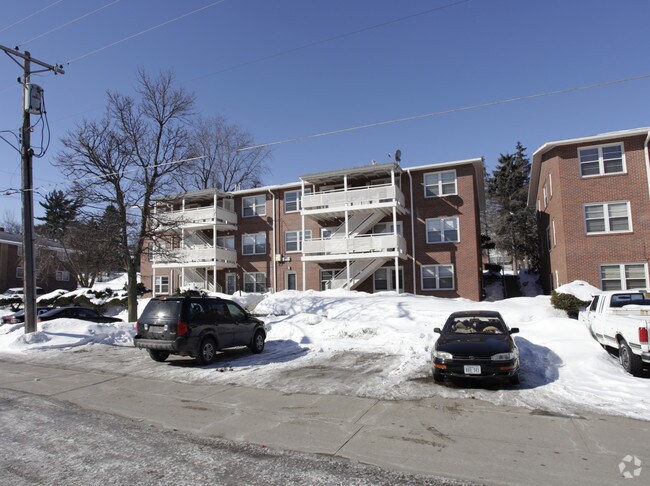 Bowling Green & Hilltop Apartments - Hilltop Apartments