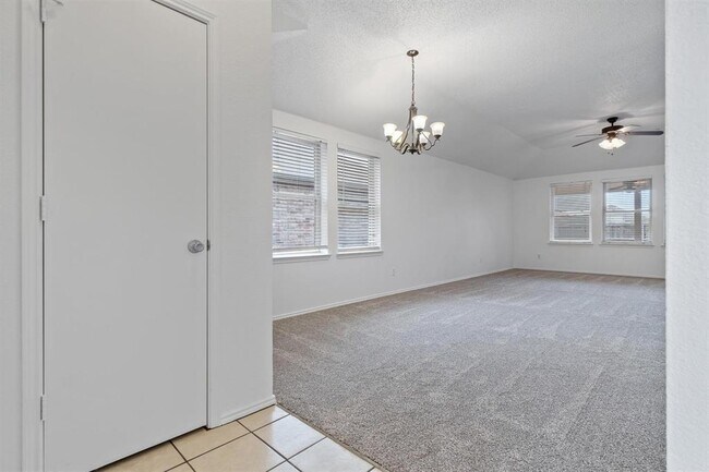 Photo - 202 Starlight Dr