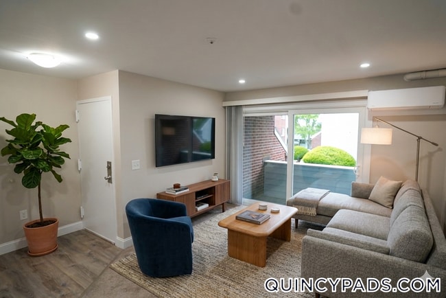 50 Presidential Dr Unit 3