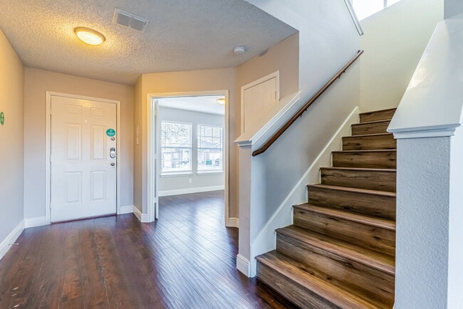 Photo - 813 Post Oak Trail