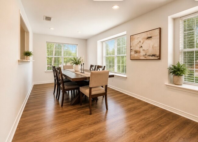 Photo - 211 Shenandoah Dr