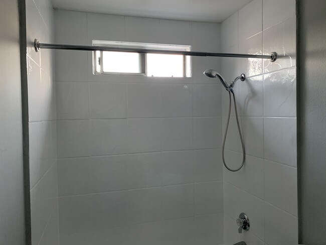 Photo - 1243 Fedora St