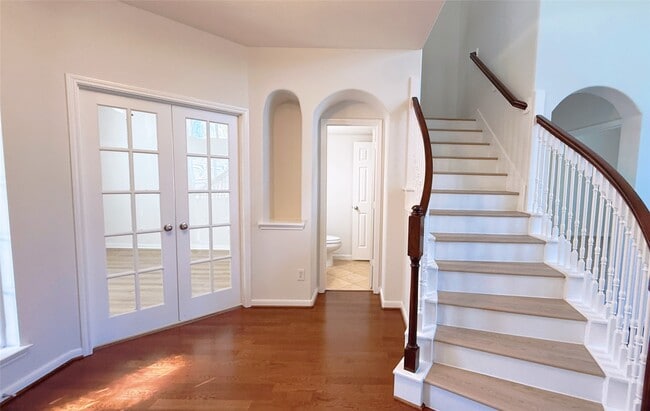 Photo - 8610 Rising Oak Ln