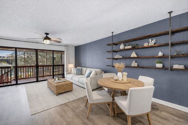 Photo - 9613 Tara Cay Ct