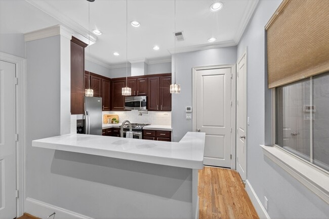 Photo - 931 W 23rd St