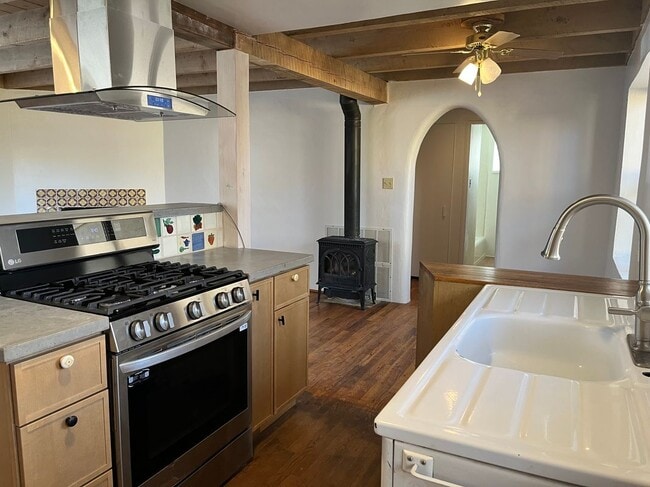 Photo - 410 Liebert St