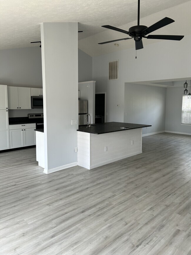 Photo - 4328 Heartwood Ln