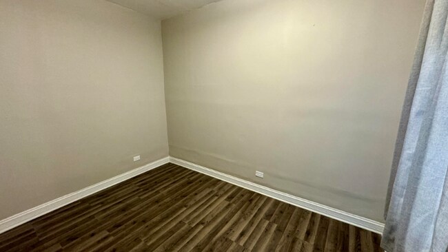 Photo - 1254 N Bosworth Ave Unit 2R