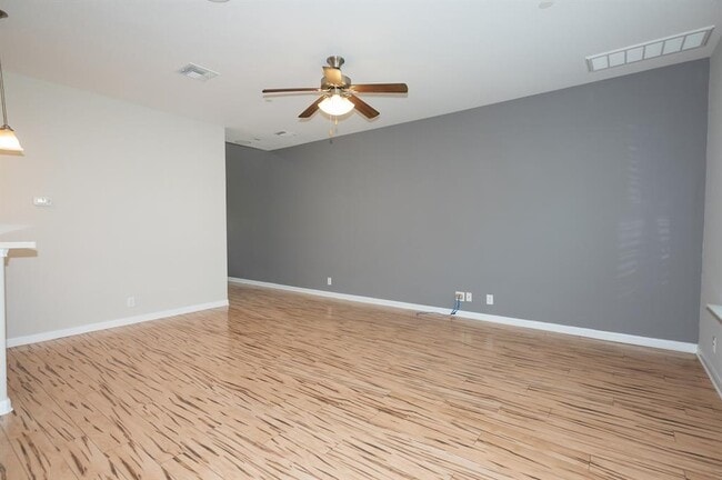 Photo - 1620 Bryant Dr Unit 103