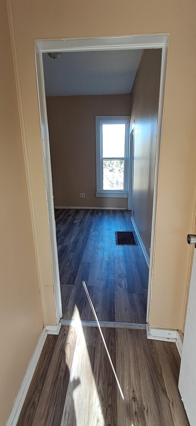 Photo - 1515 Felix St