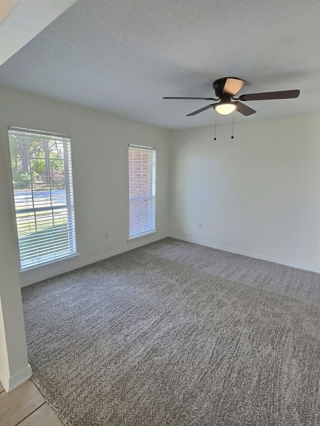 Photo - 4-Bedroom Home in North Bay School District