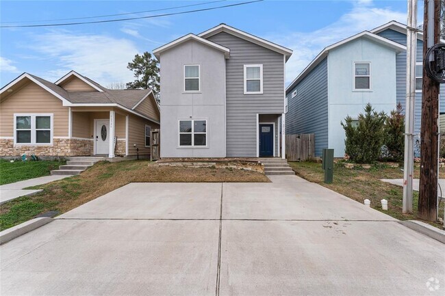 Building Photo - 16922 Glenheath St Rental